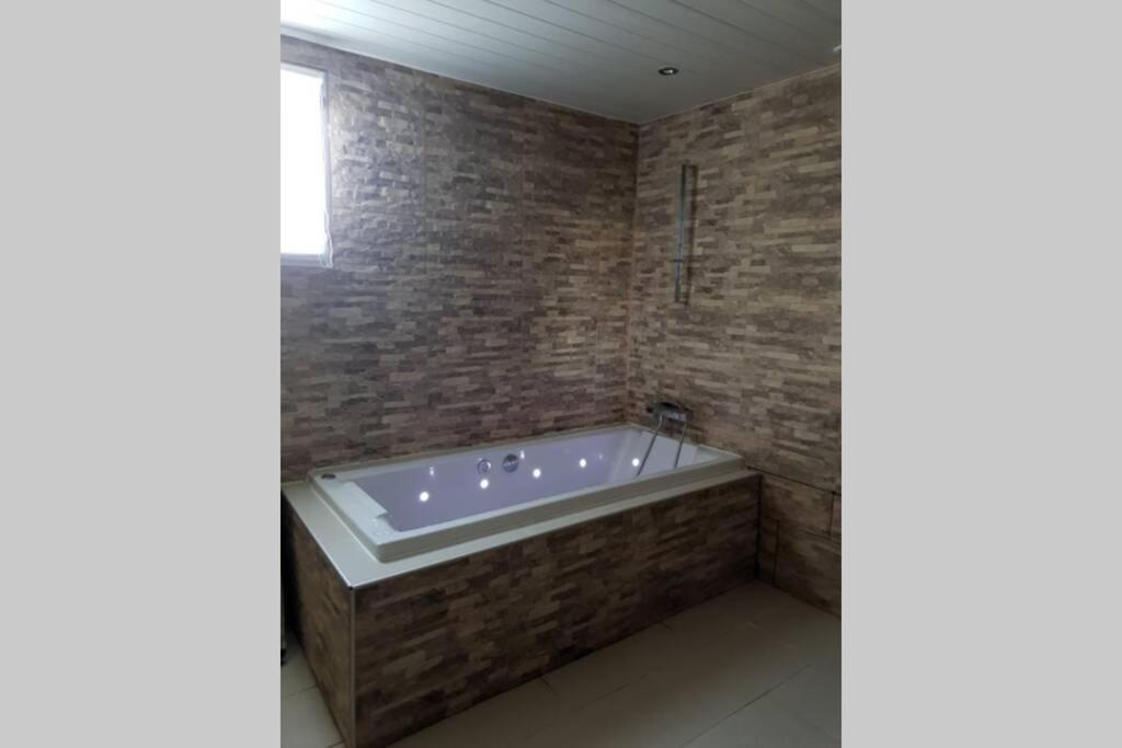 Gite Des Vernizeaux Le Creusot Ngoại thất bức ảnh