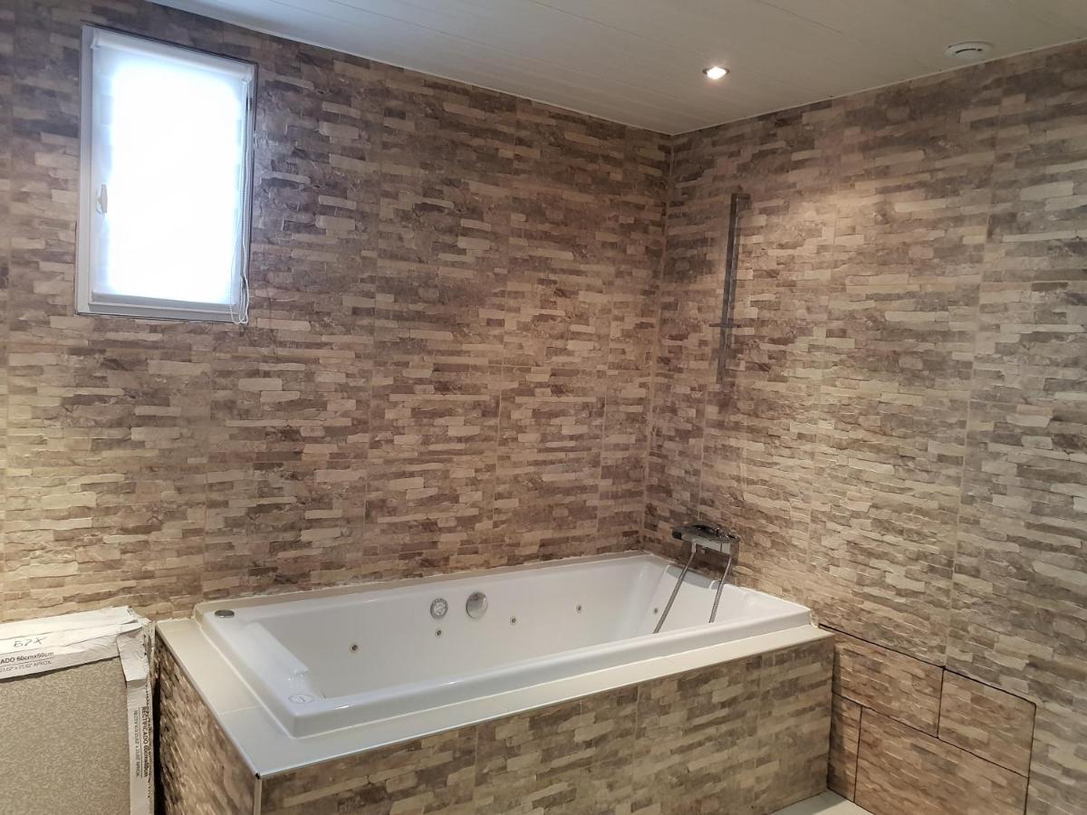 Gite Des Vernizeaux Le Creusot Ngoại thất bức ảnh